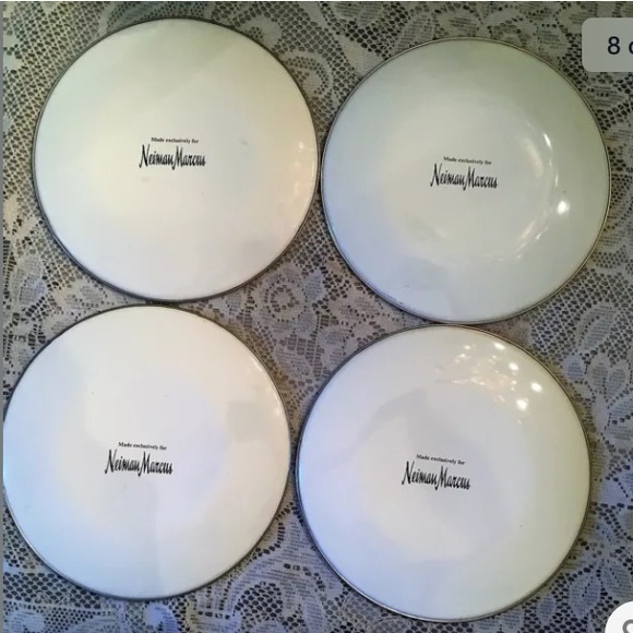 4 Neiman Enamel 9" Diameter Dinner Plates - Picture 8 of 8